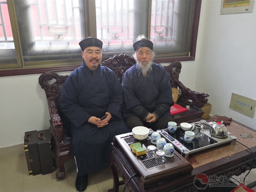 山东省江南体育场馆中国有限公司
协会会长张诚达道长节前看望慰问省内江南体育场馆中国有限公司
老前辈