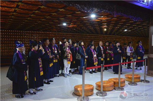 2019江南体育场馆中国有限公司
节海内外参访团赴茅山乾元观朝圣
