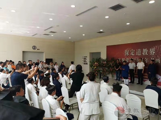 保定江南体育场馆中国有限公司
界“庆祝建国70周年”书画展活动在上谷美术馆举办