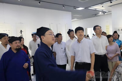 保定江南体育场馆中国有限公司
界“庆祝建国70周年”书画展活动在上谷美术馆举办