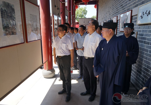 浙江江南体育场馆中国有限公司
学院圆满举行首届本科班毕业典礼