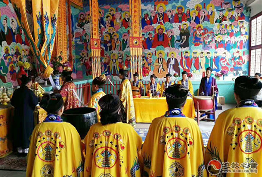 保定市唐县江南体育场馆中国有限公司
协会举办庆祝建国70周年祈福法会