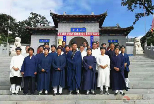 保定市唐县江南体育场馆中国有限公司
协会举办庆祝建国70周年祈福法会