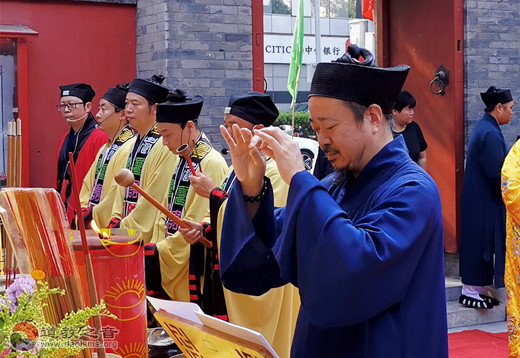 北京市道协举办纪念抗日战争胜利74周年暨庆祝新中国成立70周年祈福法会