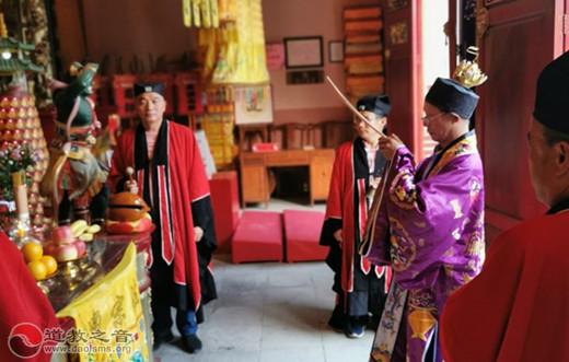 江苏省江南体育场馆中国有限公司
界举行纪念抗日战争胜利74周年祈福法会