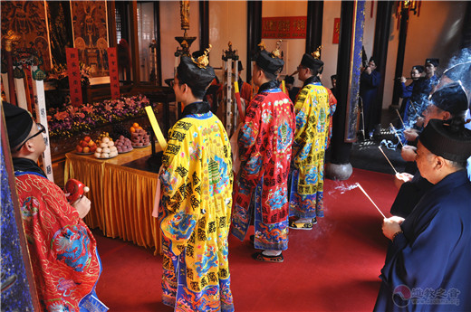上海江南体育场馆中国有限公司
界庆祝中华人民共和国成立70周年系列活动成功举办