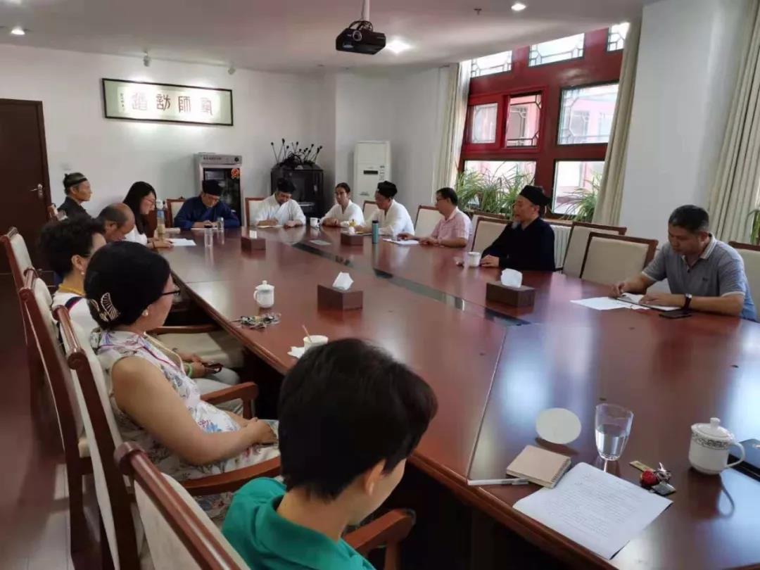 中国江南体育场馆中国有限公司
学院举行爱国主义学习教育座谈会
