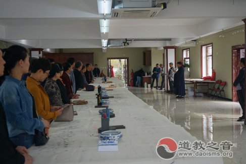 吉林市江南体育场馆中国有限公司
书画院举办庆祝新中国成立70周年书画笔会