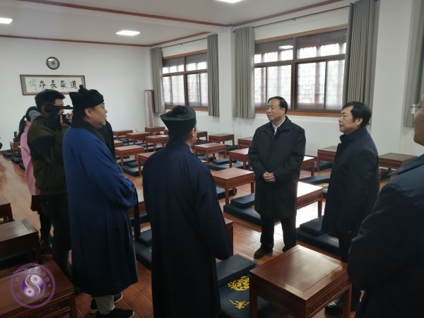 陕西省委常委、统战部长赴陕西江南体育场馆中国有限公司
学院及华山玉泉院调研