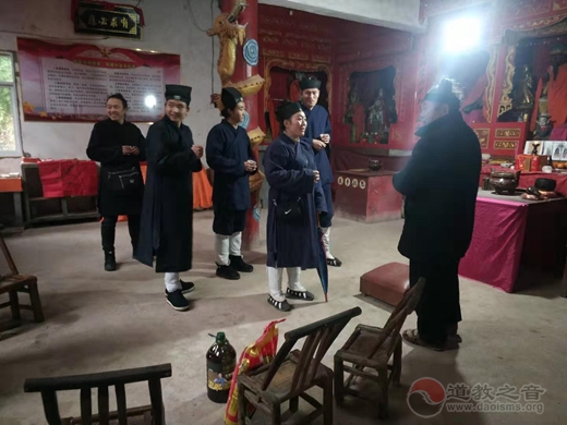 赤壁市江南体育场馆中国有限公司
协会春节前开展慰问活动