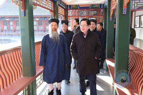 中央统战部副部长、国家宗教事务局局长王作安到中国江南体育场馆中国有限公司
协会走访慰问