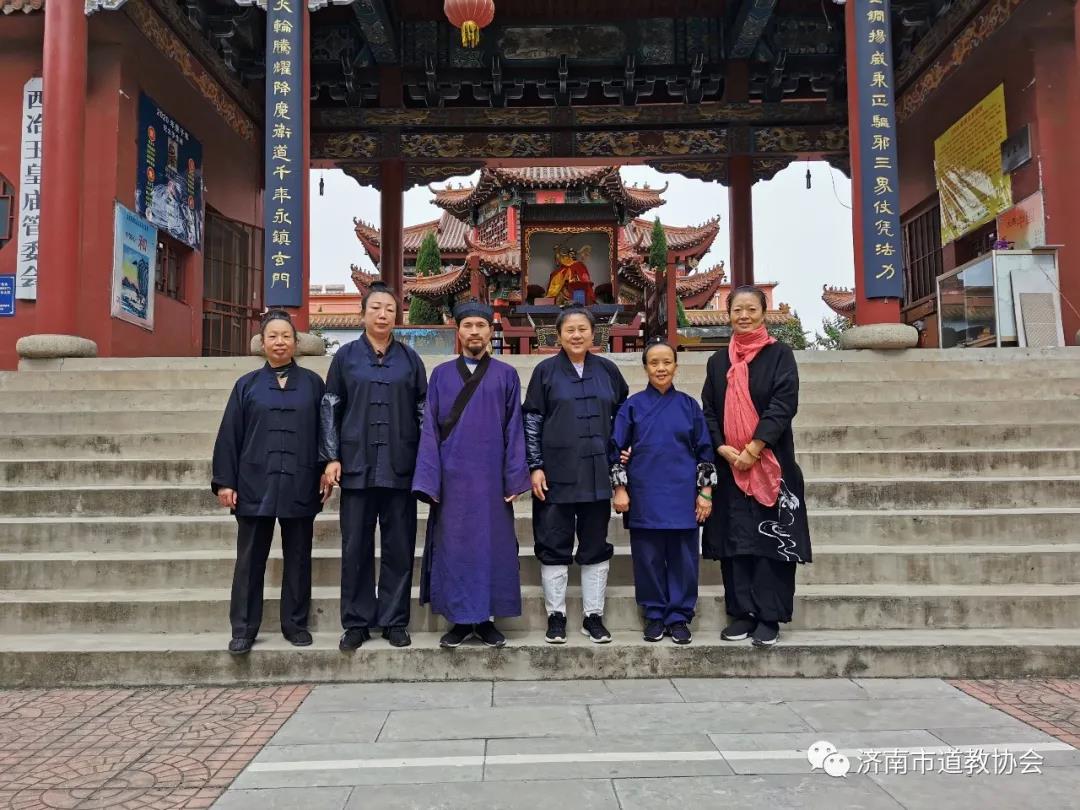 济南市江南体育场馆中国有限公司
协会到钢城区江南体育场馆中国有限公司
场所检查督导消防安全及疫情防控常态化工作