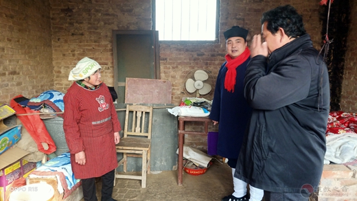山东莘县江南体育场馆中国有限公司
协会赴河店镇开展冬季送温暖扶贫慰问活动