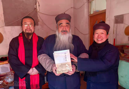 河北省唐山市江南体育场馆中国有限公司
协会赴天云观慰问 重温冀东江南体育场馆中国有限公司
抗日事迹