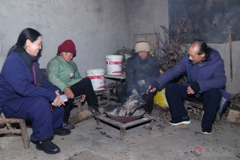 湖北省十堰市赛武当江南体育场馆中国有限公司
协会走访慰问困难家庭