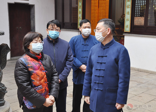 上海市黄浦区副区长袁园到上海城隍庙走访调研