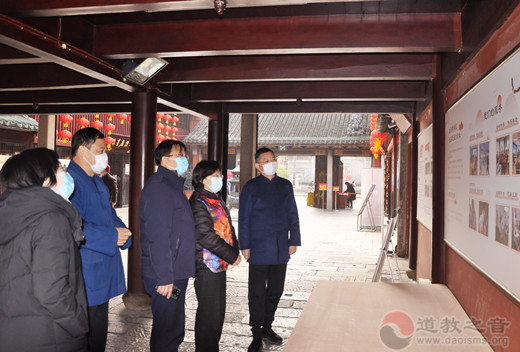 上海市黄浦区副区长袁园到上海城隍庙走访调研