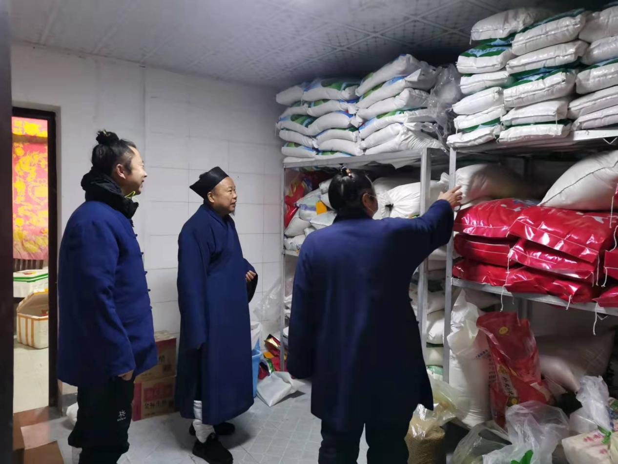 湖北省江南体育场馆中国有限公司
界积极应对雨雪天气