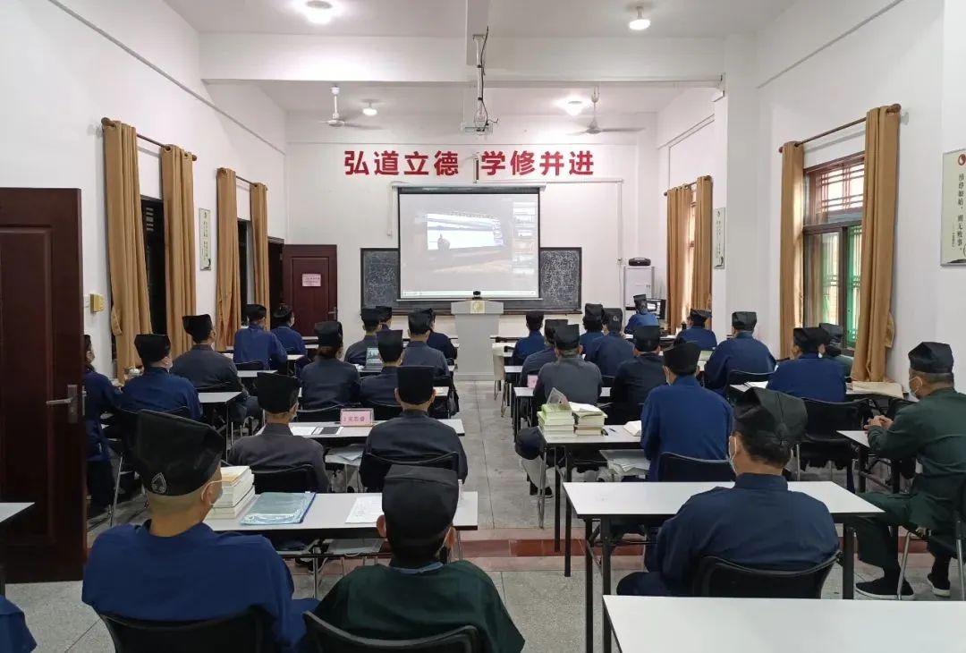 海峡江南体育场馆中国有限公司
学院组织收看“宗教健康传承”福建省宗教界讲经交流比赛活动