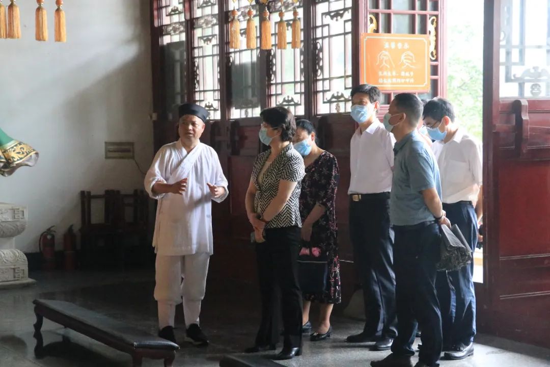 邵阳市人大常委会主任周迎春视察市道协“两个条例”贯彻执法检查工作
