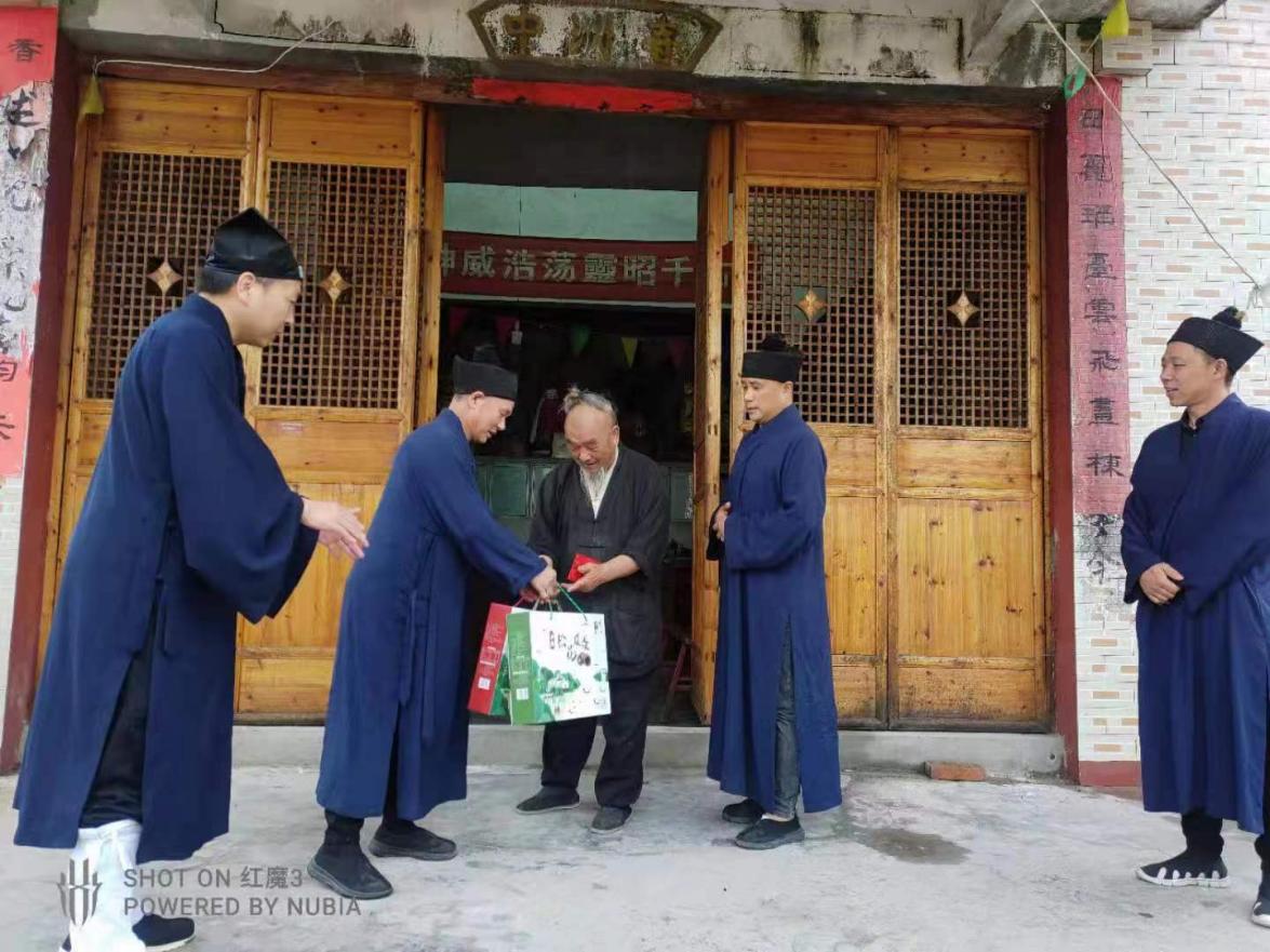 仙桃市江南体育场馆中国有限公司
协会走访慰问辖区内部分宫观