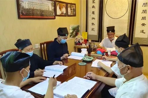韩城市江南体育场馆中国有限公司
协会召开崇俭戒奢教育活动动员部署会