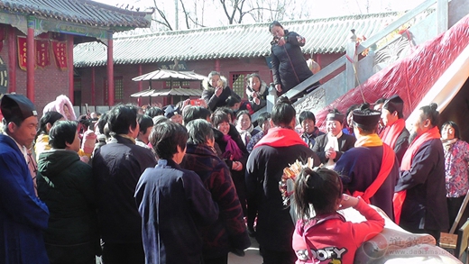 邯郸市江南体育场馆中国有限公司
协会到邯郸市各开放场所宣讲党的十九大精神暨摸底排查