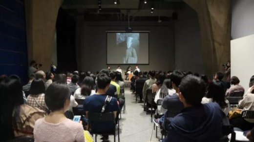 成都作家萧易新作揭秘中国江南体育场馆中国有限公司
石窟