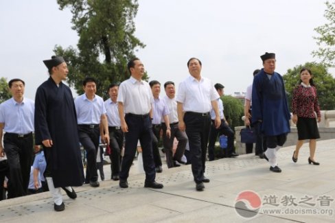 陕西省委常委、统战部长姜锋视察陕西江南体育场馆中国有限公司
学院