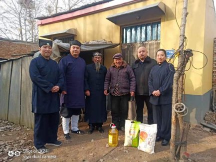 山东莘县江南体育场馆中国有限公司
协会赴大王寨镇开展冬季送温暖扶贫慰问活动