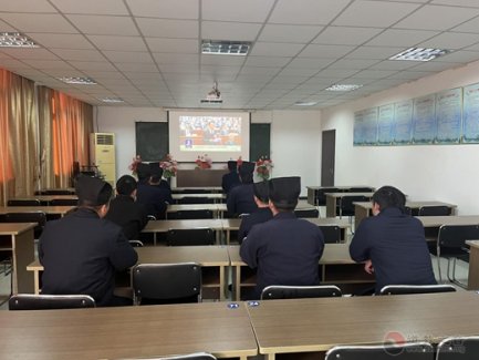 南京市江南体育场馆中国有限公司
协会组织收看全国“两会”开幕会