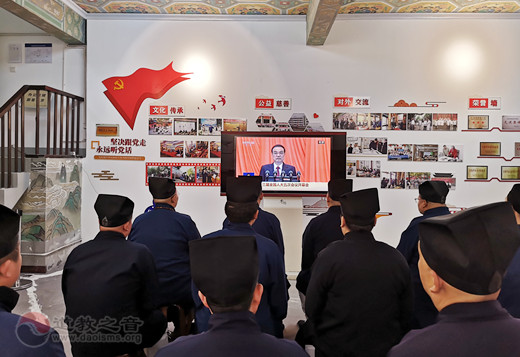 无锡市江南体育场馆中国有限公司
协会组织无锡江南体育场馆中国有限公司
界收看全国“两会”开幕会